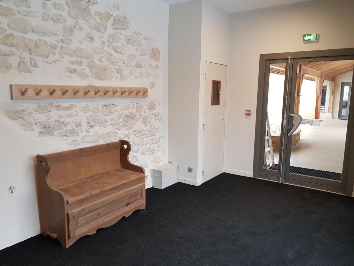 Hotel La Pause O Logis Saint-Laurent-du-Jura Exterior foto
