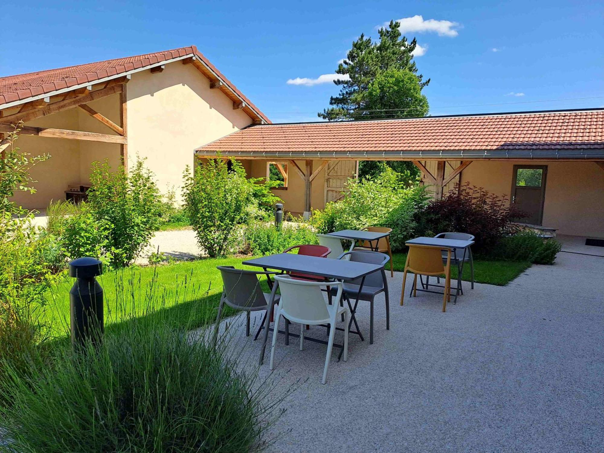 Hotel La Pause O Logis Saint-Laurent-du-Jura Exterior foto